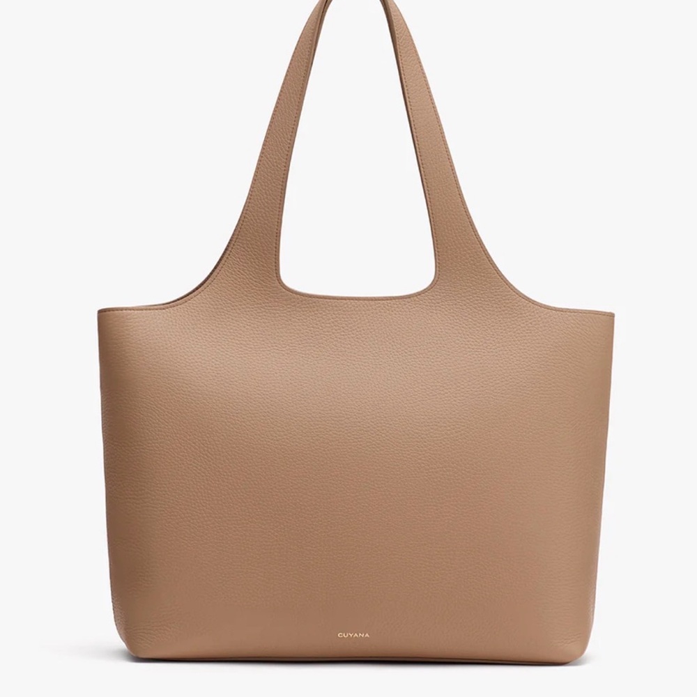Cuyana System Zipper Tote 16-inch in Cappuccino